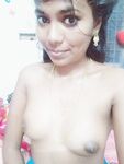 Tamil girl topless photos shared with her lover