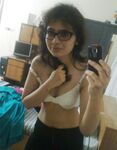 Beautiful Pakistani girl filmed naked photos