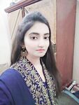 Pakistani college girl topless selfie photos