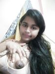 Indian college girl boobs show seducing pics