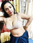 Mature Indian bhabhi naked and ready for sex