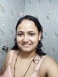 Mature Indian MILF nude bath and video call chat