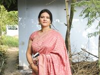 Mature MILF naked huge boobs on display