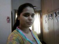 Girlfriend from New Delhi showing firm boobs