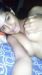 Desi girl in saree shown her naked body parts