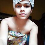 19yo college teen exposing milky boobs photos