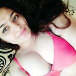 Sexy ass Delhi girl topless photos shared online
