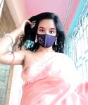 Bengali slut in saree revealed big boobs and pussy