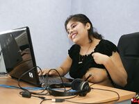 Rupal Indian Babe Live Sex Chat