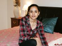 Jasmine Stripping Naked College Girl Pics