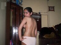 Horny Indian Babe Neha Juicy Pussy