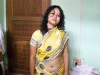 Nude Indian Aunty Padma Erotic Sari Pictures