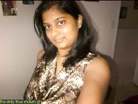 Horny Indian Sohna Bhabhi Boob Show On Cam