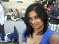 Horny Indian Sohna Bhabhi Boob Show On Cam