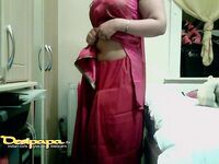 Pakistani Babe Fauzia Showing Panty To Lover