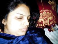 Indian Sexy Couple Leaked Honeymoon Pics