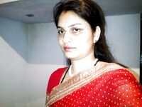 Indian Sexy Couple Leaked Honeymoon Pics