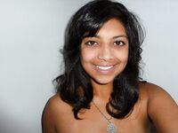 Plump Indian Girl Getting Naked In Jungle