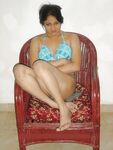 Horny Indian Housewife Love To Get Naked