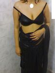 Indian Housewife Hina Sexy Black Saree Pics