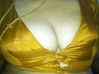 Sexy Indian Housewife Afshan Naked Photographs Leaked