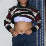 Plump Indian Aunty Neesha Boob Show