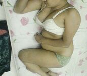 Indian Aunty Zulaikha Nude Showing Hairy Pussy