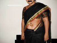 Indian Mature Aunty Anila Saree Stripped Naked
