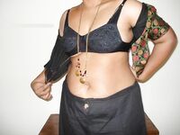 Indian Mature Aunty Anila Saree Stripped Naked