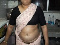 Mature Indian Aunty Posing Nude Kitchen