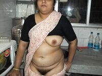 Mature Indian Aunty Posing Nude Kitchen