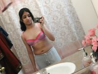 Indian Girl Seema Pink Bra Pics Leaked