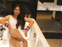 Newly Married Indian Bhabhi Bathroom Pics Leaked
