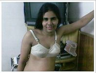 Horny Paki Slut Shaista Naked Beauty Exposed