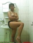 Indian College Girl Slim Sexy Shower Pics