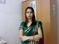 Sexy Indian Bhabhi Kusum Posing Hot On Camera