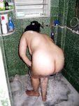 Mature amateur indian wife caught naked taking shower