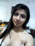 Stolen Pics Of Indian GF From Mobile Phone