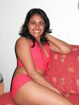 Hot indian catching her private moments