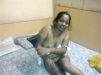 Juicy indian girl naked in bedroom