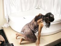 Attractive Indian Bombshell Top Model Shanaya Photo Gallery