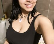 Indian Amateur Wife Showing Body For Men Inspecting