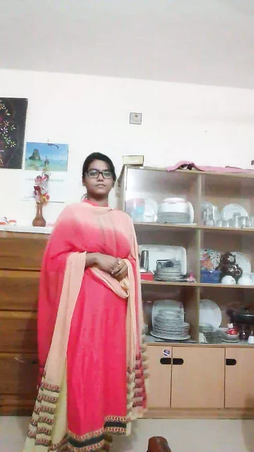 Bangladeshi girl nude photos taken for her lover exposed