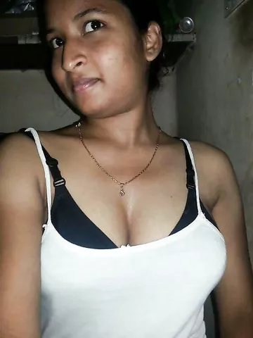 Nude Desi pimple girl with nice milky white tits