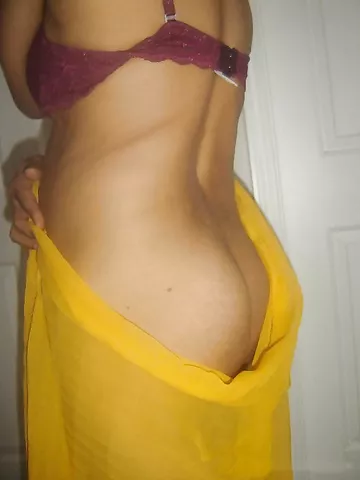 Free sex pics of a mature house wife stripping and teasing her husband