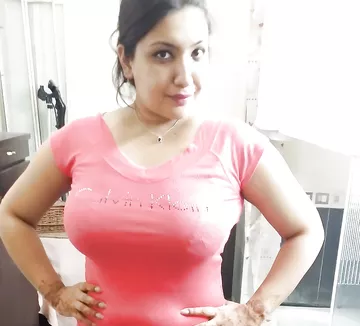 Sexy Desi Aunty Nude XXX Photos leaked online