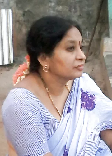 Big ass Indian wife nude pics shot by her neighbor