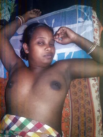 Village Bhabhi nude pics collection online