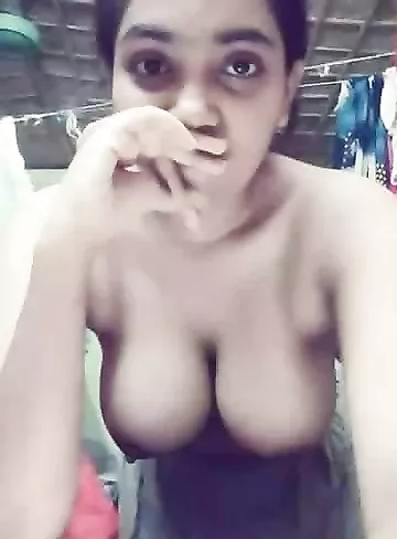 Big boobs Desi girl hot pics