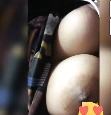 Big boobs GF live video call pics